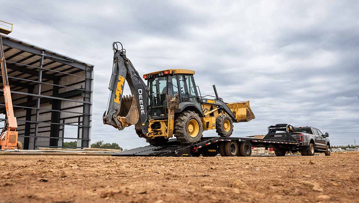 USED 2023 Big Tex 22GN Dual Tandem 10ks Gooseneck with spare tire.  102″x40′ Flat with 8′ Slide In Ramps image 8