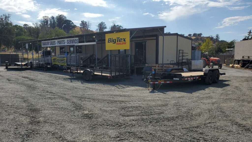 Big Tex Trailer World B&D Trailer Sales Martinez, CA Storefront