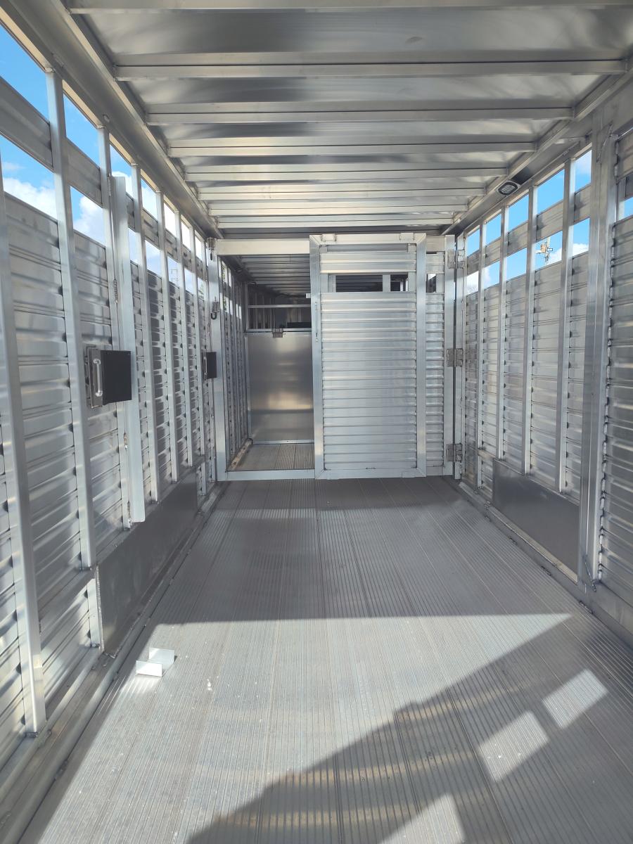LIVG LIVESTOCK SERIES 14K GN 20 TRAILER BY ALCOM image 1