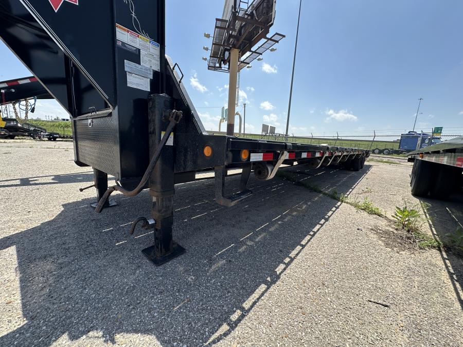 USED 2022 PJ 40′ Flat 30k Tandem Dual Gooseneck with Electric/Hydraulic Brakes & Hutch Suspension image 5