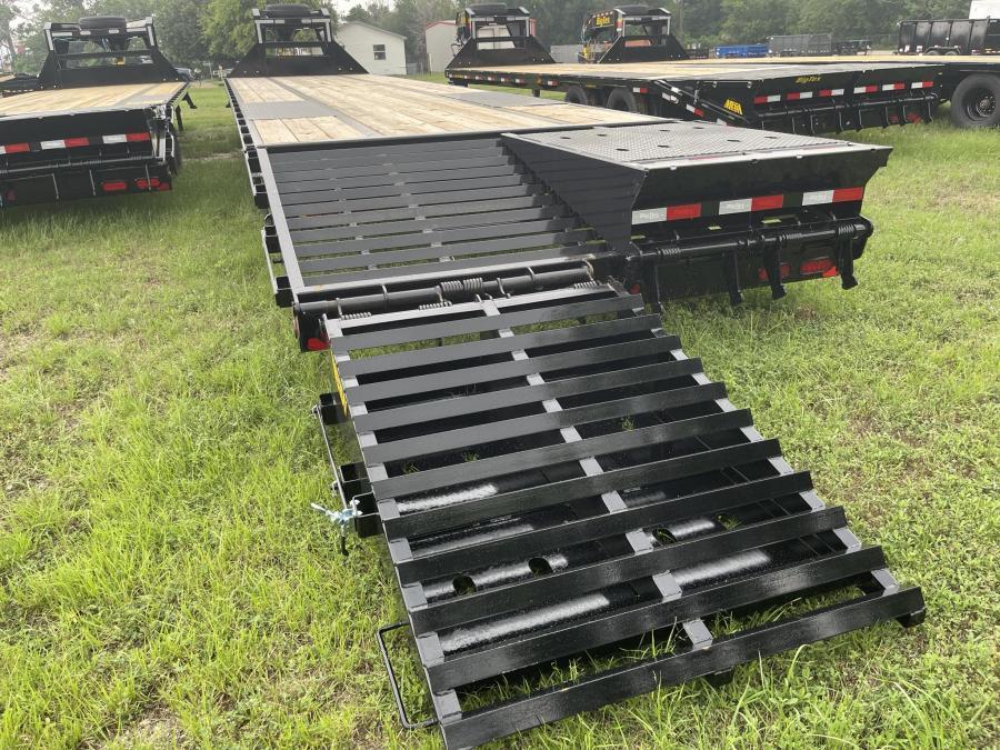 Big Tex 14GN, Gooseneck, 102″ x 33′, 15.9K, Dovetail, Mega Ramps image 2