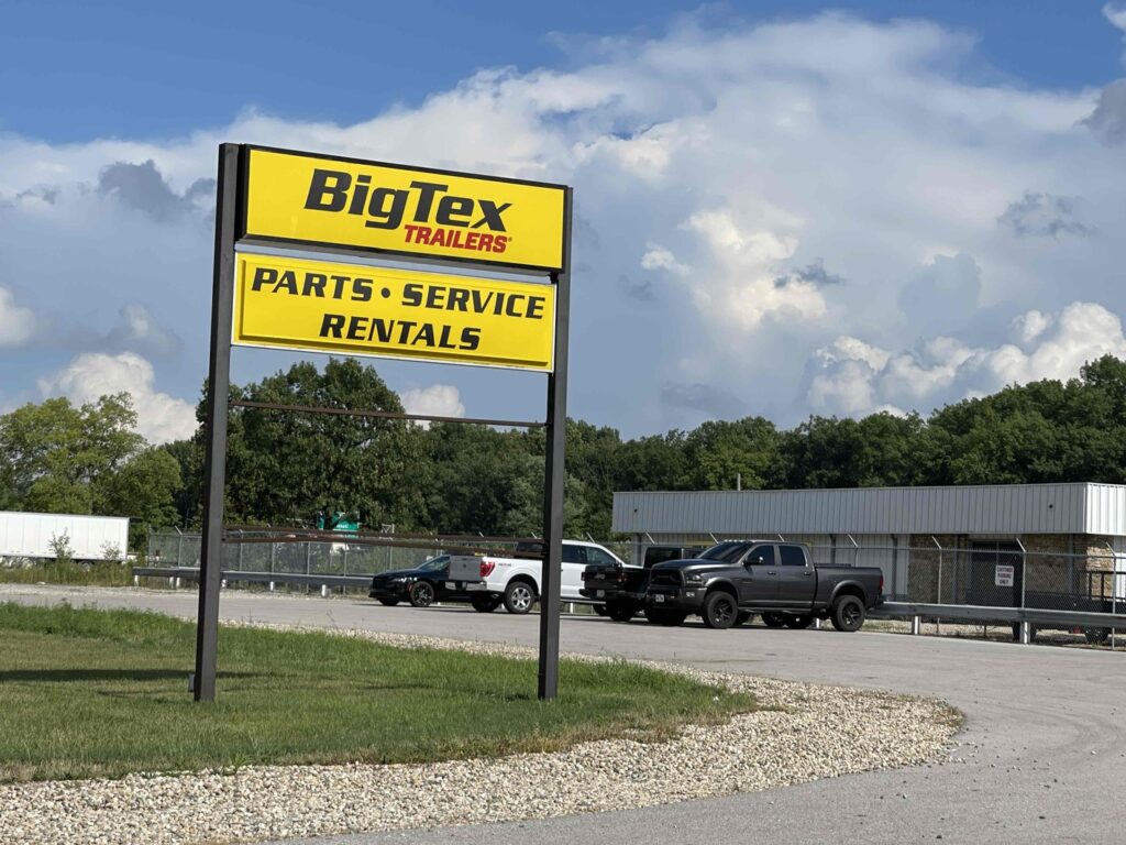 Big Tex Trailer World Indianapolis, IN Storefront Sign