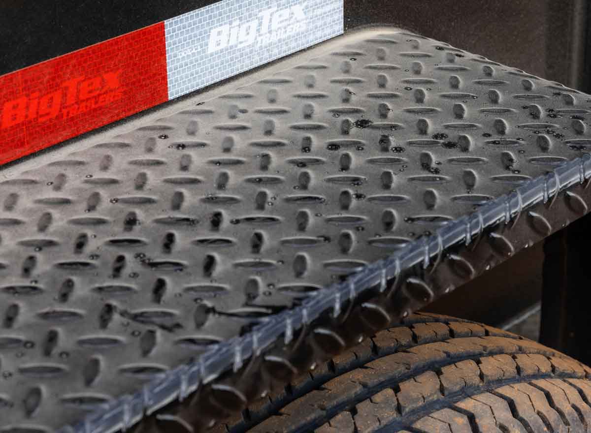 diamond fenders on Big Tex Trailer
