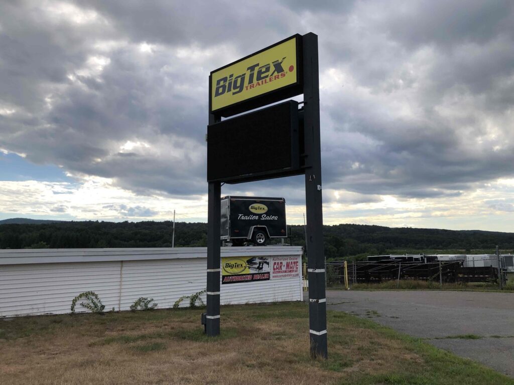 Big Tex Trailer World Airport Trailer Sales Leominster, MA Storefront